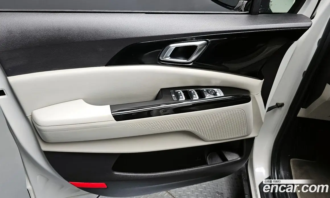Kia Carnival 2020 2.2 автомат (гидро), фото 14