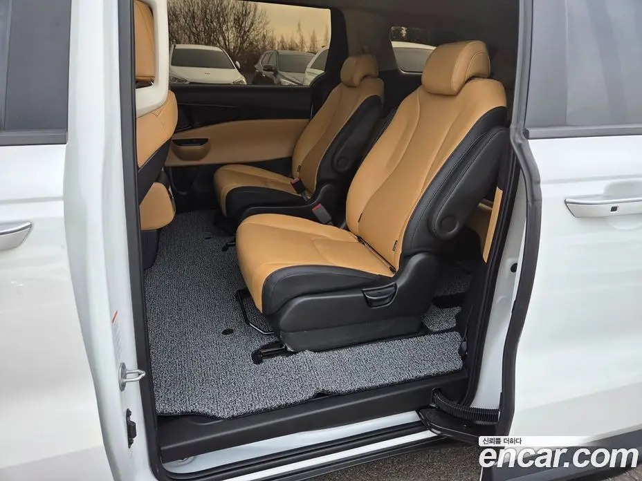 Kia Carnival 2021 2.2 автомат (гидро), фото 13