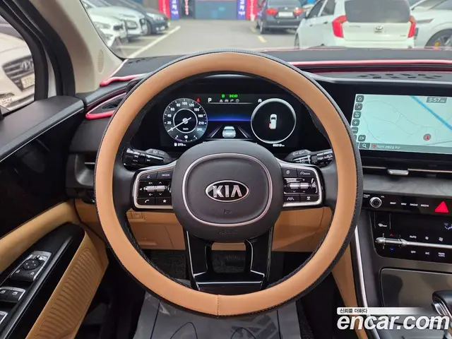 Kia Carnival 2021 2.2 автомат (гидро), миниатюра 8