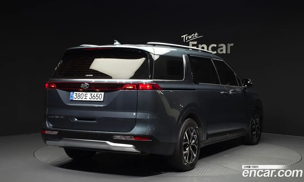 Kia Carnival 2021 2.2 автомат (гидро), фото 2 Kia Carnival 2021 2.2 автомат (гидро), фото 2