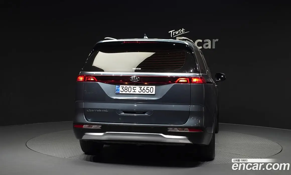 Kia Carnival 2021 2.2 автомат (гидро), фото 4 Kia Carnival 2021 2.2 автомат (гидро), фото 4