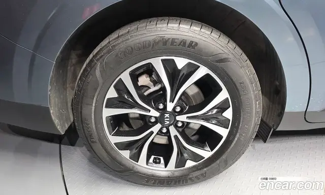 Kia Carnival 2021 2.2 автомат (гидро), миниатюра 5 Kia Carnival 2021 2.2 автомат (гидро), миниатюра 5