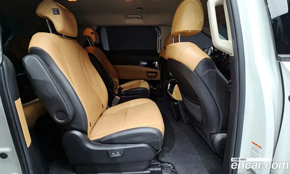 Kia Carnival 2021 2.2 автомат (гидро), фото 11