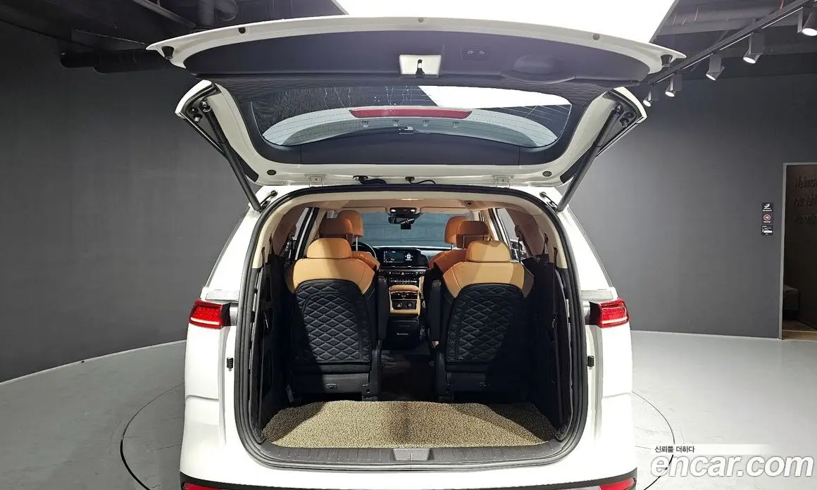 Kia Carnival 2021 2.2 автомат (гидро), фото 20
