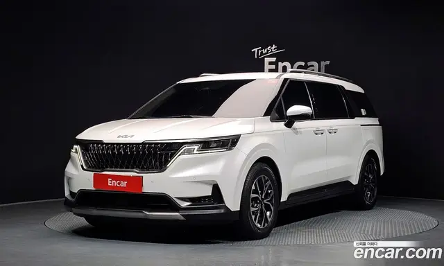 Kia Carnival, 2022, 71 401 км