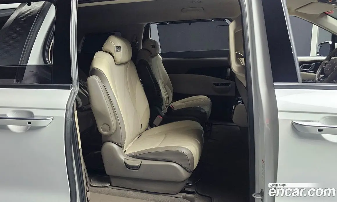 Kia Carnival 2022 2.2 автомат (гидро), фото 17
