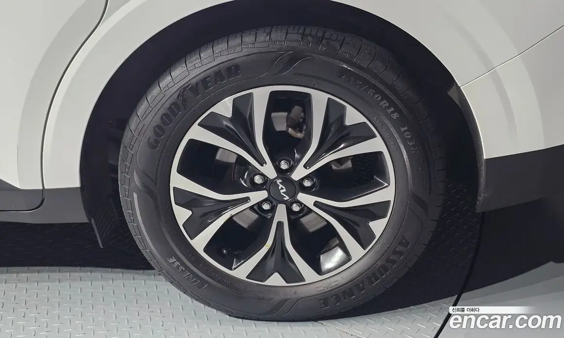 Kia Carnival 2022 2.2 автомат (гидро), фото 7