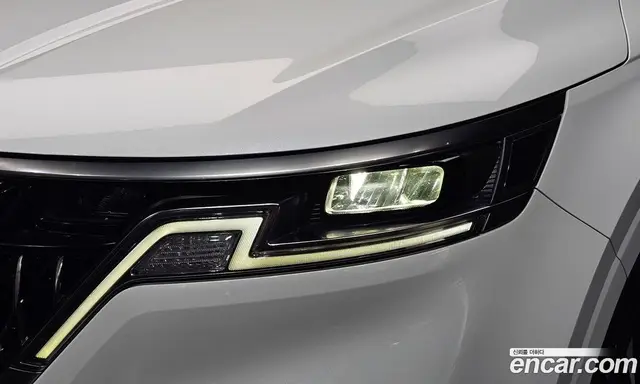 Kia Carnival 2022 2.2 автомат (гидро), миниатюра 8