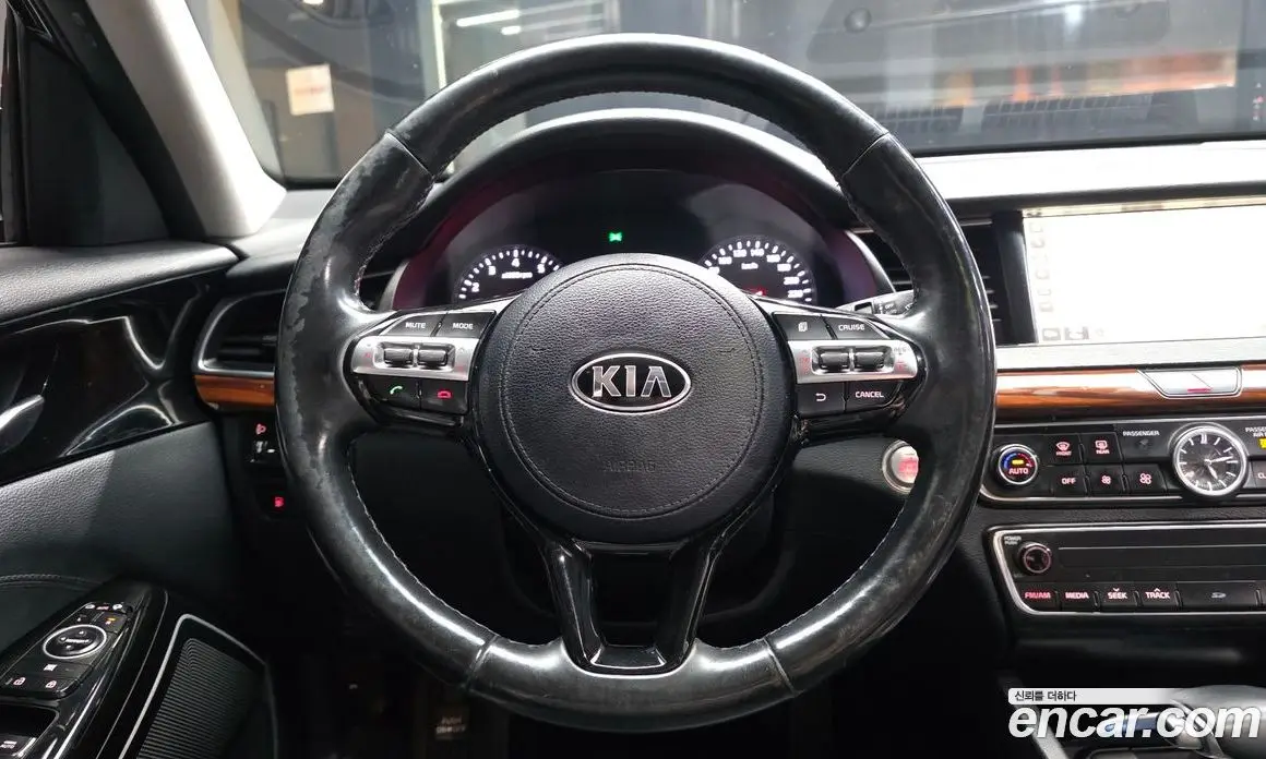 Kia K7 2017 3.0 автомат (гидро), фото 13