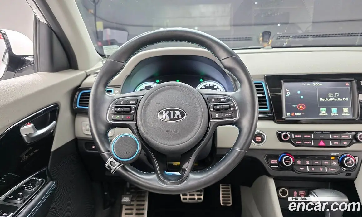 Kia Niro 2016 1.6 автомат (гидро), фото 19