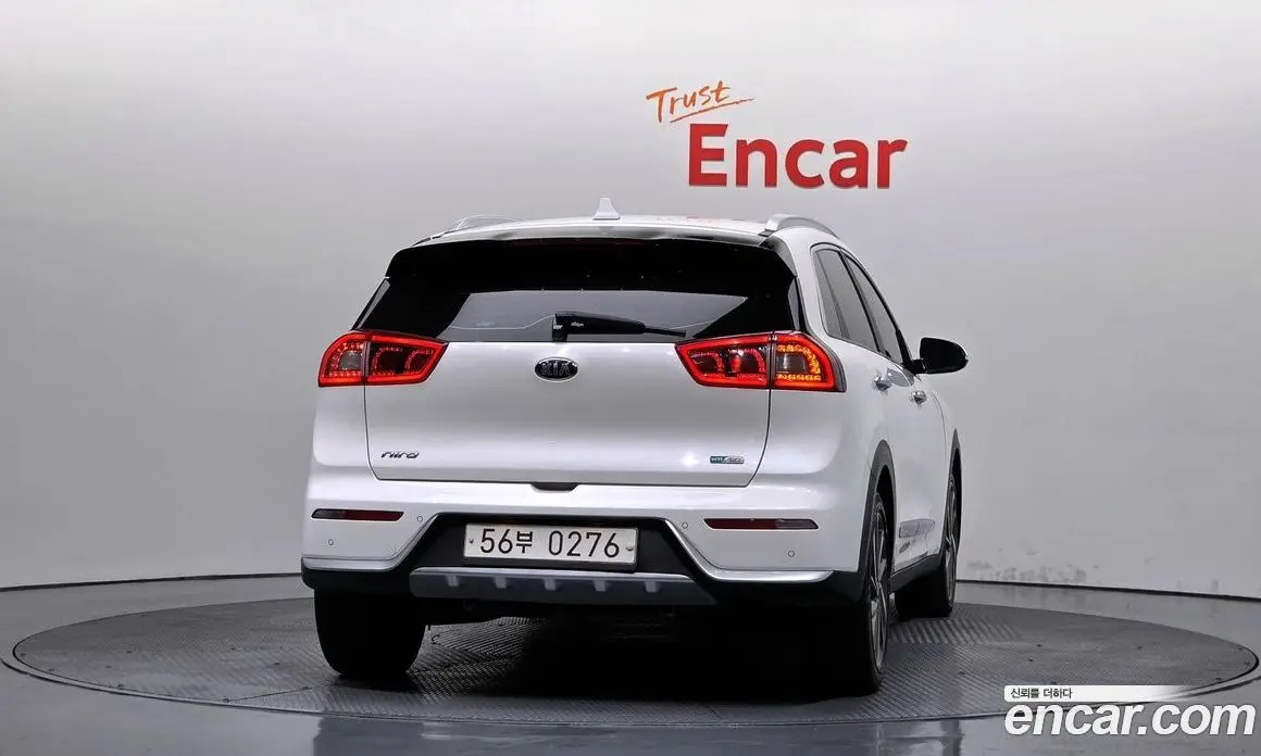 Kia Niro 2016 1.6 автомат (гидро), фото 3