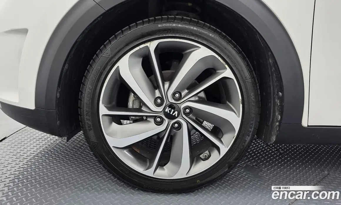 Kia Niro 2016 1.6 автомат (гидро), фото 4