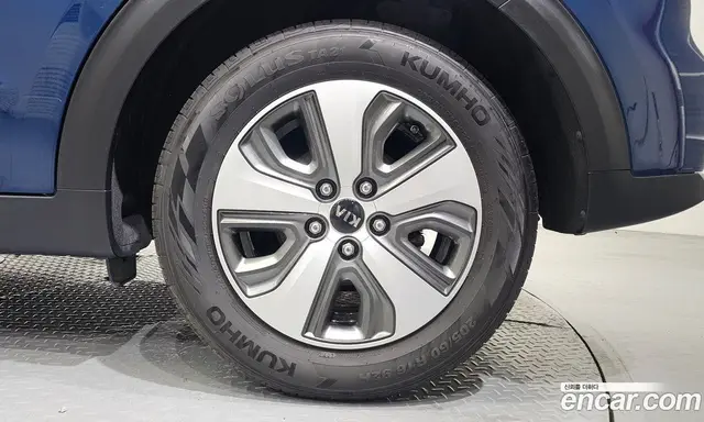 Kia Niro 2018 1.6 автомат (гидро), миниатюра 7