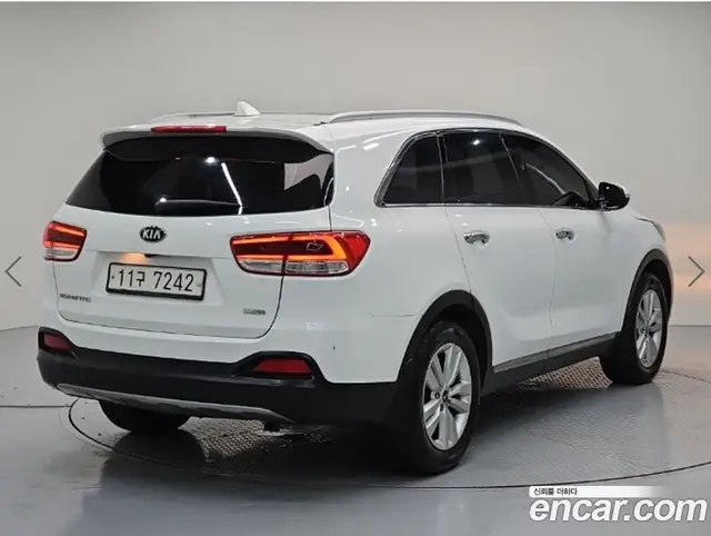 Kia Sorento 2015 2.0 автомат (гидро), миниатюра 3 Kia Sorento 2015 2.0 автомат (гидро), миниатюра 3