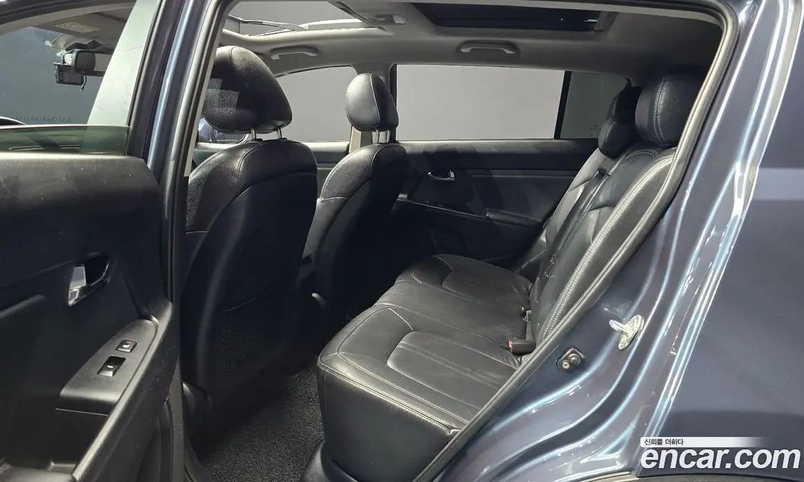 Kia Sportage 2011 2.0 автомат (гидро), фото 12