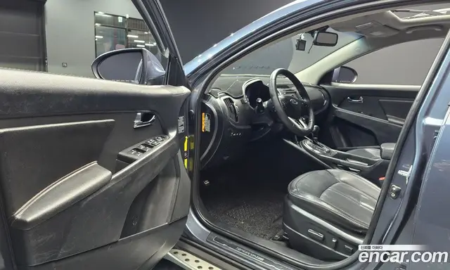 Kia Sportage 2011 2.0 автомат (гидро), миниатюра 10