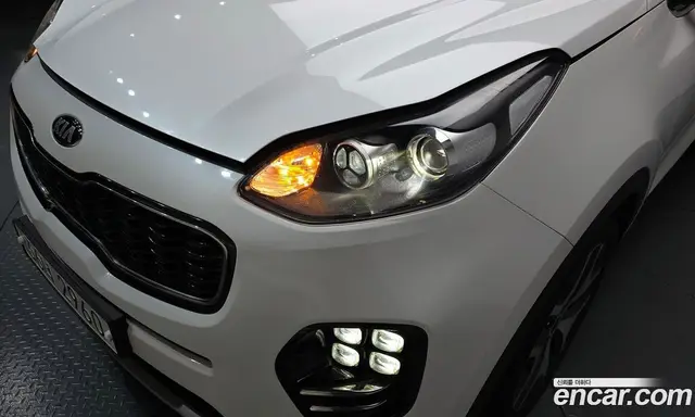Kia Sportage 2018 2.0 автомат (гидро), миниатюра 8