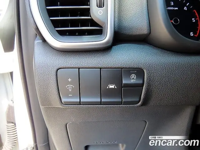 Kia Sportage 2018 2.0 автомат (гидро), миниатюра 11