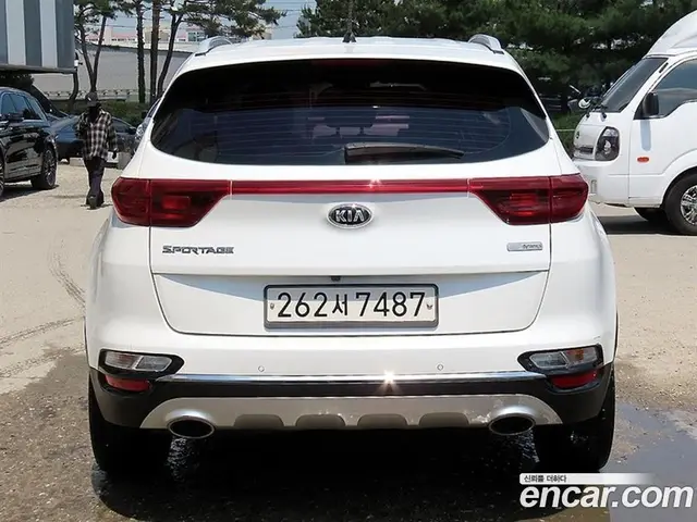 Kia Sportage 2018 2.0 автомат (гидро), миниатюра 3