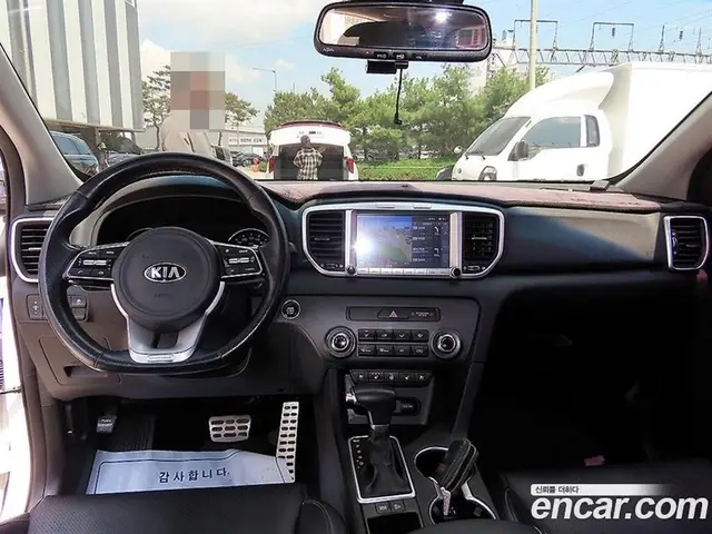 Kia Sportage 2018 2.0 автомат (гидро), миниатюра 7