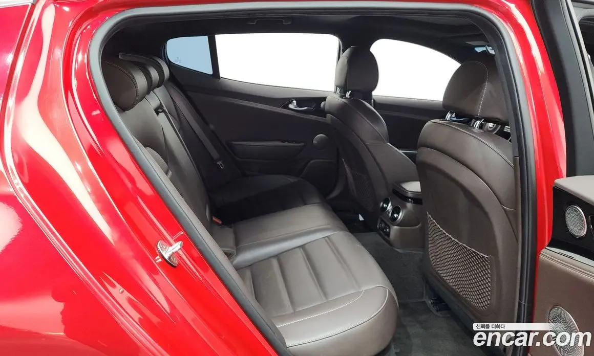 Kia Stinger 2017 2.0 автомат (гидро), фото 12