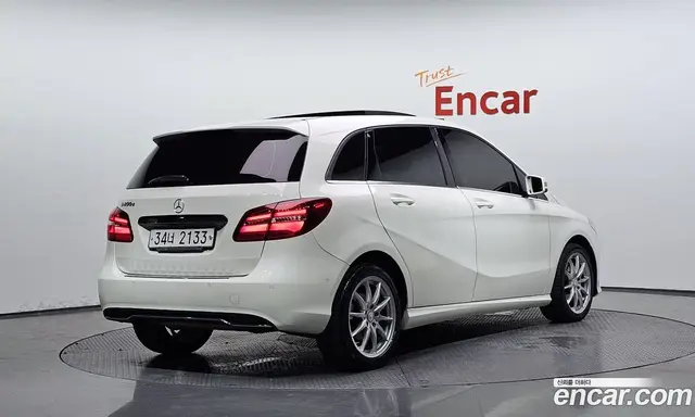 Mercedes-Benz B-Class 2017 2.1 автомат (гидро), миниатюра 2 Mercedes-Benz B-Class 2017 2.1 автомат (гидро), миниатюра 2