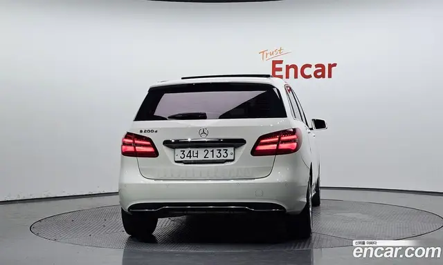 Mercedes-Benz B-Class 2017 2.1 автомат (гидро), миниатюра 4 Mercedes-Benz B-Class 2017 2.1 автомат (гидро), миниатюра 4