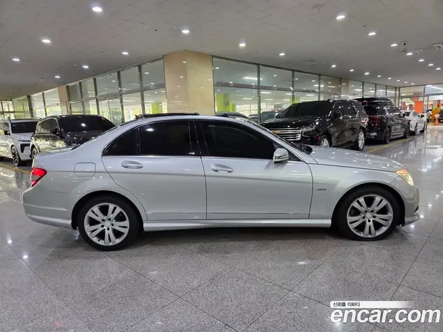 Mercedes-Benz C-Class 2009 2.1 автомат (гидро), миниатюра 5