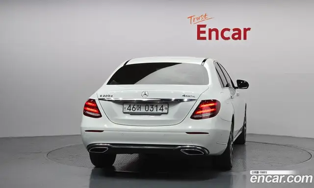 Mercedes-Benz E-Class 2016 1.9 автомат (гидро), миниатюра 4