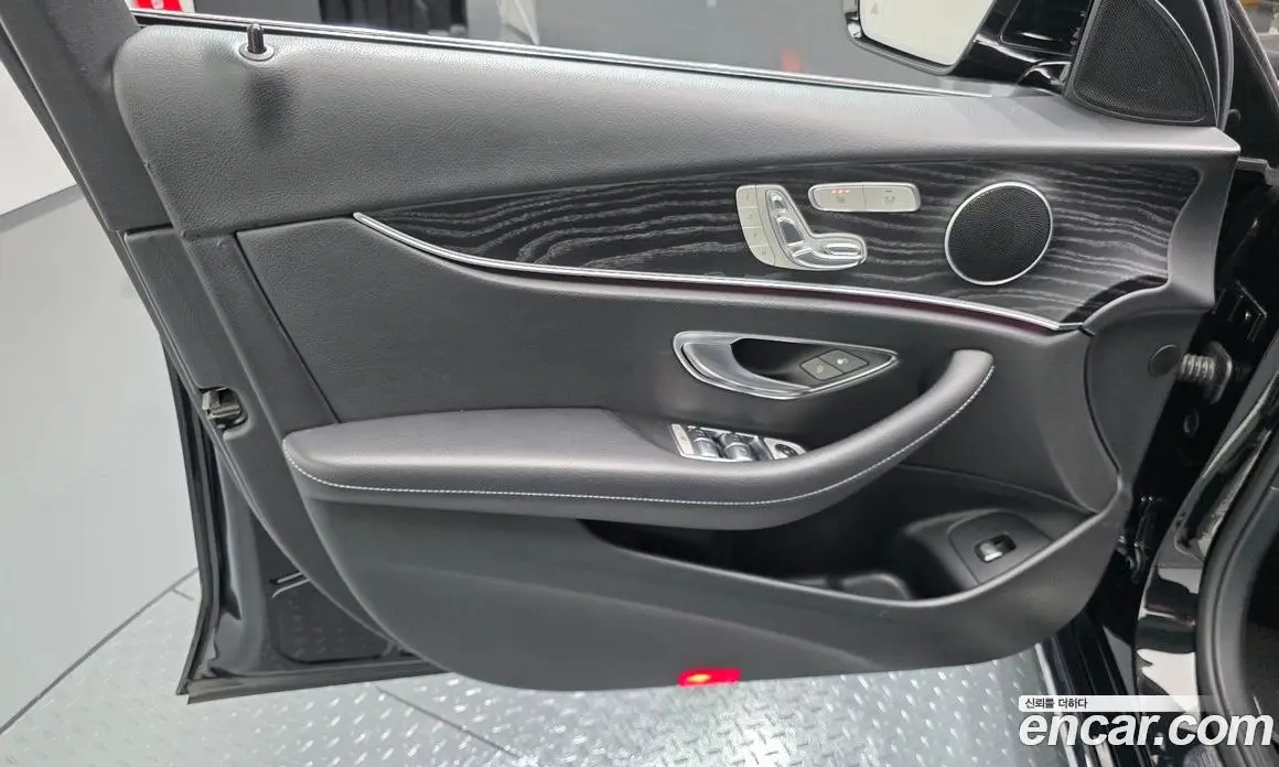Mercedes-Benz E-Class 2017 1.9 автомат (гидро), фото 13