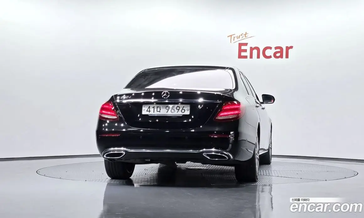 Mercedes-Benz E-Class 2017 1.9 автомат (гидро), фото 3