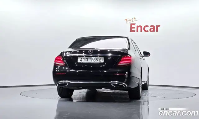 Mercedes-Benz E-Class 2017 1.9 автомат (гидро), миниатюра 3