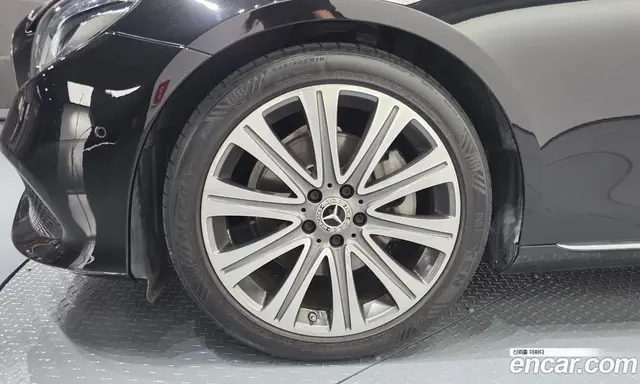 Mercedes-Benz E-Class 2017 1.9 автомат (гидро), миниатюра 4