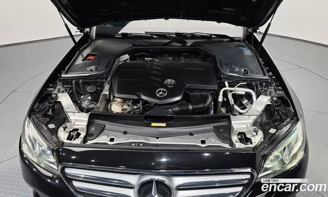 Mercedes-Benz E-Class 2017 1.9 автомат (гидро), миниатюра 5