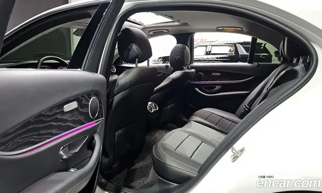Mercedes-Benz E-Class 2019 1.9 автомат (гидро), миниатюра 11