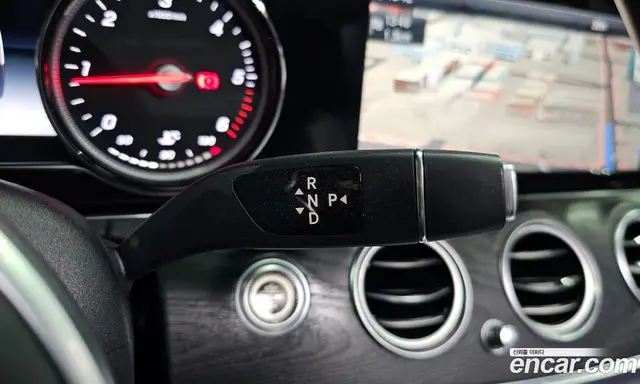 Mercedes-Benz E-Class 2019 1.9 автомат (гидро), миниатюра 9