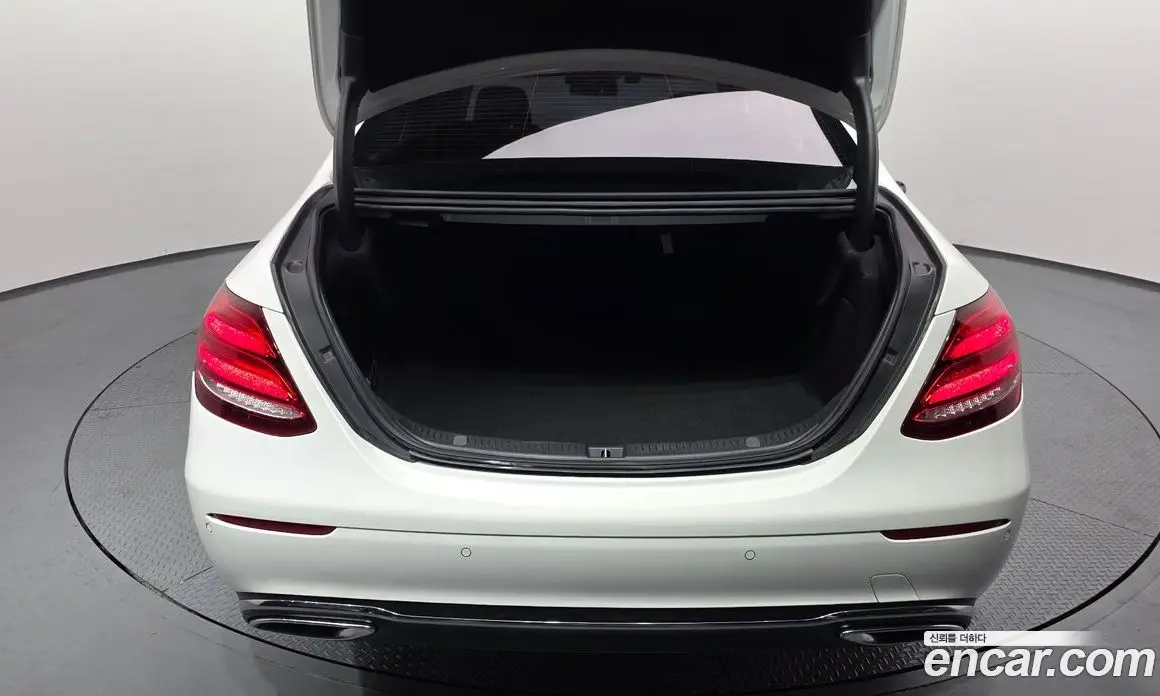 Mercedes-Benz E-Class 2019 1.9 автомат (гидро), фото 20
