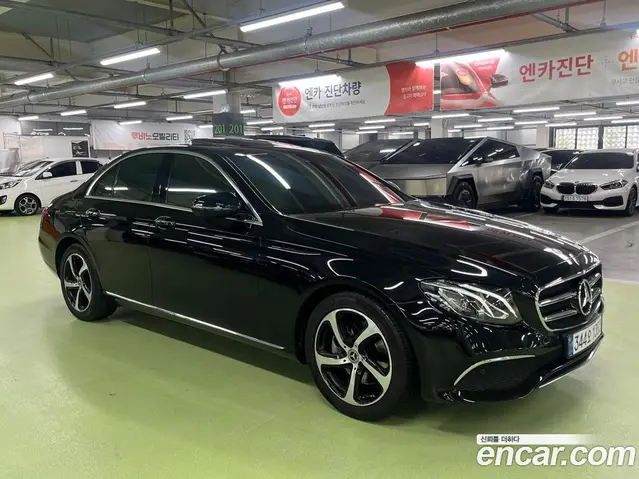 Mercedes-Benz E-Class 2020 2.0 автомат (гидро), миниатюра 3