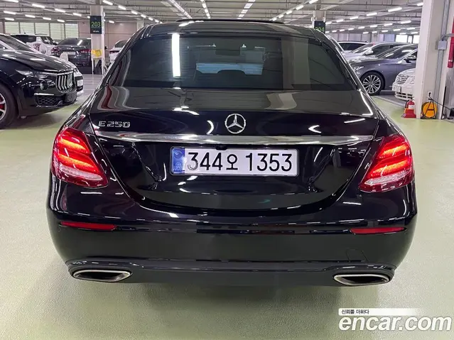 Mercedes-Benz E-Class 2020 2.0 автомат (гидро), миниатюра 5