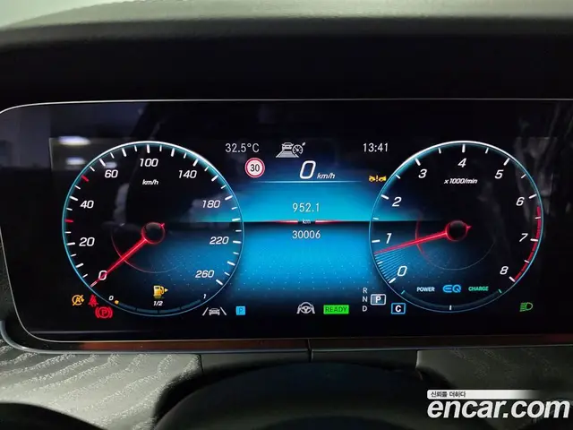 Mercedes-Benz E-Class 2023 2.0 автомат (гидро), миниатюра 8 Mercedes-Benz E-Class 2023 2.0 автомат (гидро), миниатюра 8