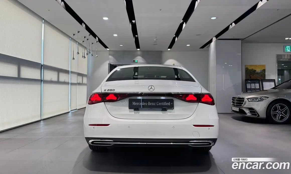Mercedes-Benz E-Class 2025 2.0 автомат (гидро), фото 4