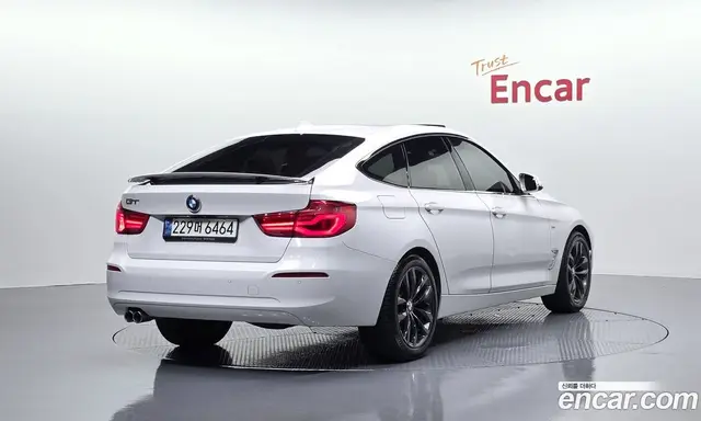 BMW 3 серия, 2018, 124 499 км