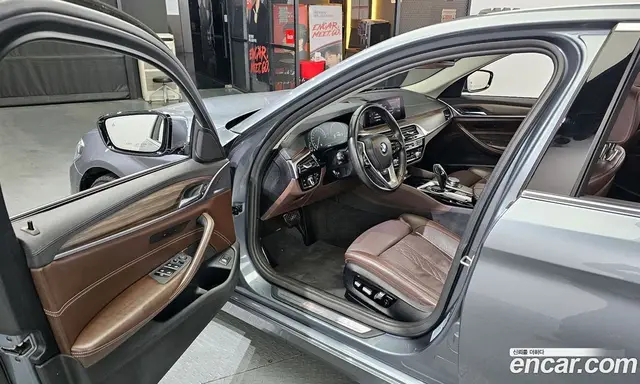 BMW 5 серия 2019 2.0 автомат (гидро), миниатюра 10