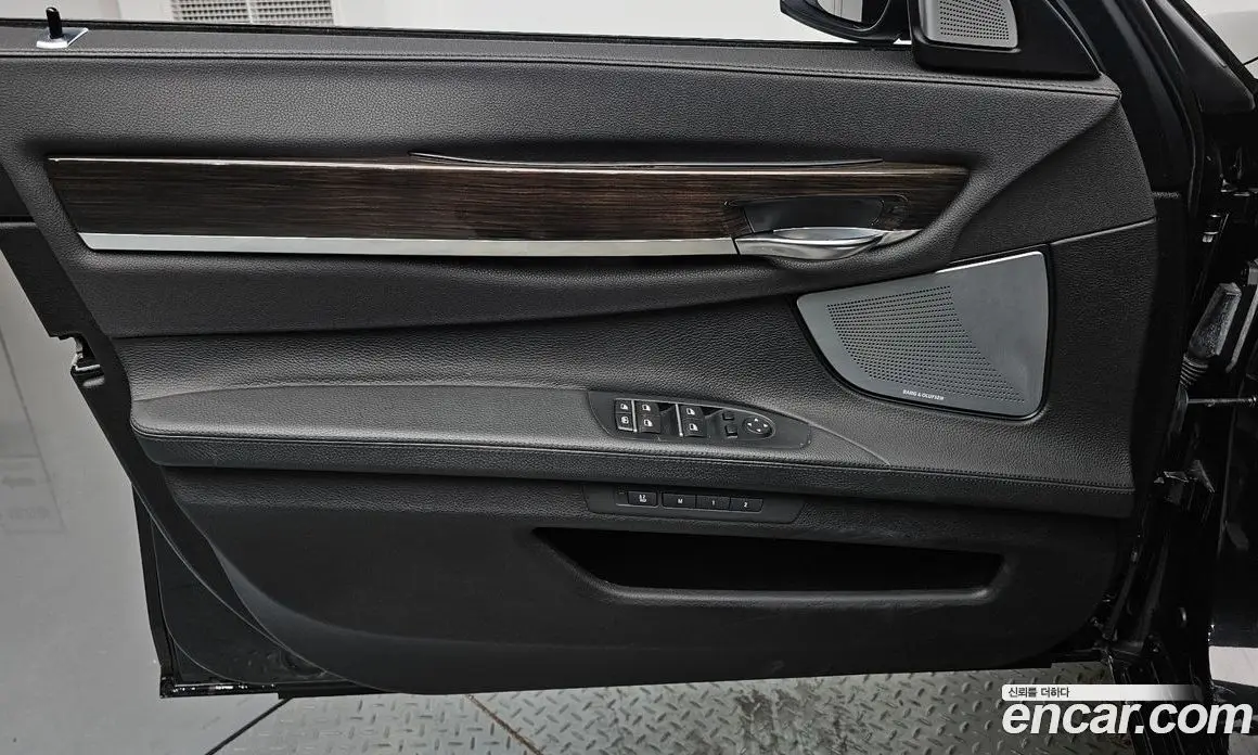 BMW 7 серия 2013 4.4 автомат (гидро), фото 13
