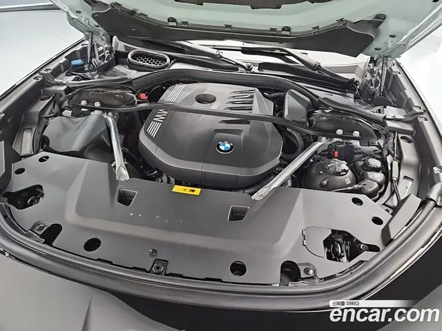 BMW 7 серия 2023 3.0 автомат (гидро), миниатюра 6