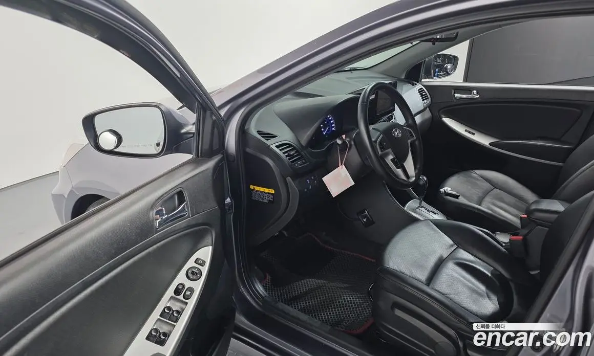 Hyundai Accent 2013 1.6 автомат (гидро), фото 11