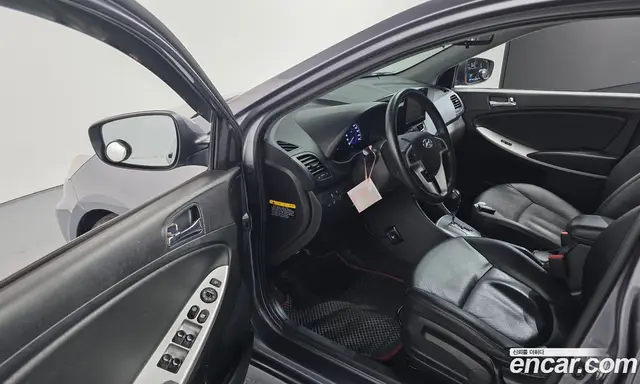 Hyundai Accent 2013 1.6 автомат (гидро), миниатюра 11
