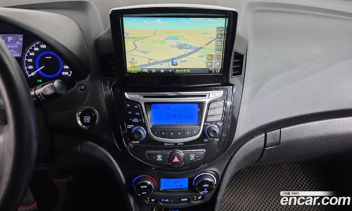 Hyundai Accent 2013 1.6 автомат (гидро), фото 16