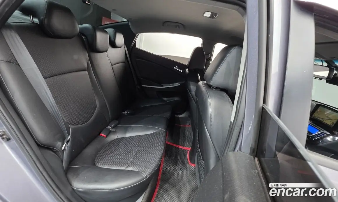 Hyundai Accent 2013 1.6 автомат (гидро), фото 19