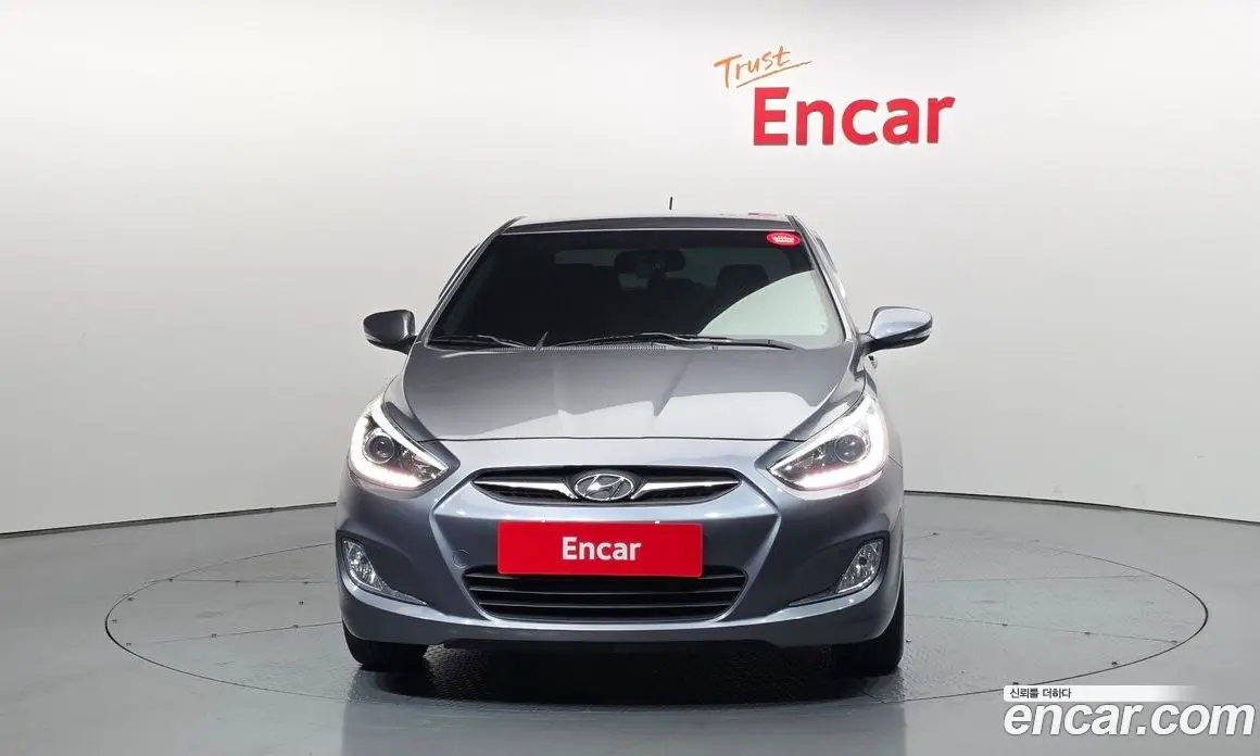 Hyundai Accent 2013 1.6 автомат (гидро), фото 3